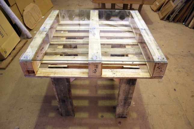 diy παλετοκατασκευή τραπεζάκι με καρέκλες για τον κήπο16