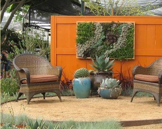 DIY WallArt Ιδέες για τον φράχτη του Κήπου σας21